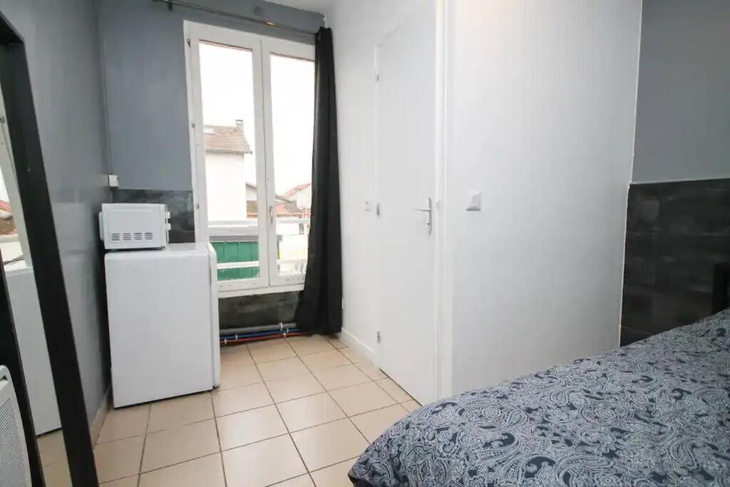 01 - Chambre Avec Lit Double Ideal Jo 2024 Сен Дени Екстериор снимка